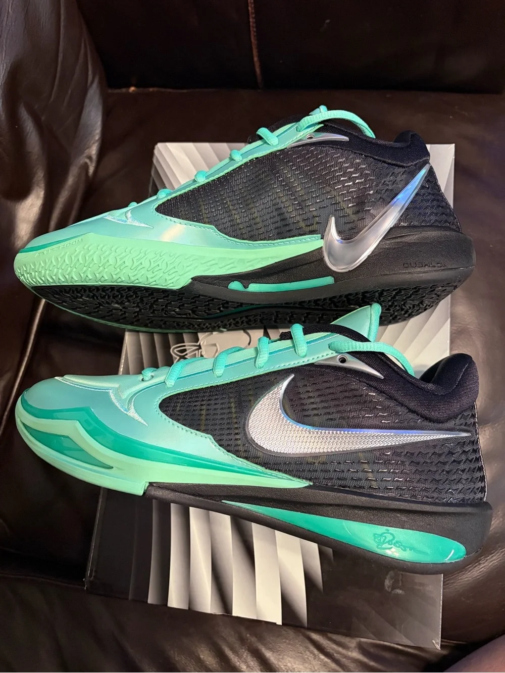 Nike Sabrina 4 (size 9W/7.5M) Mint Green and Black Basketball Sneakers